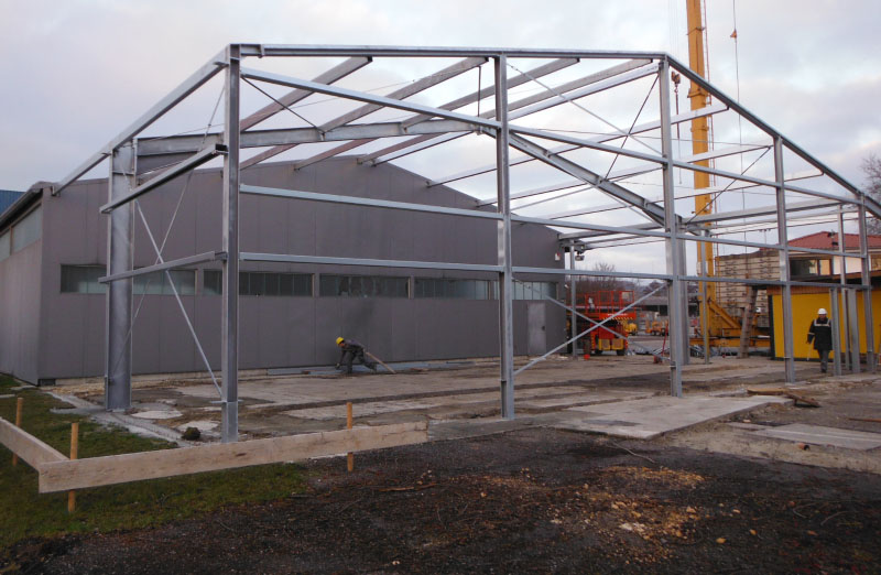 Anbau an bestehende Halle